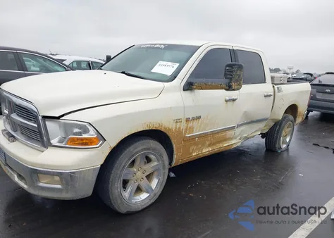 2010 Dodge Ram 1500 Slt/Sport/Trx z USA, uszkodzony, nr VIN 1D7RV1CT6AS227371